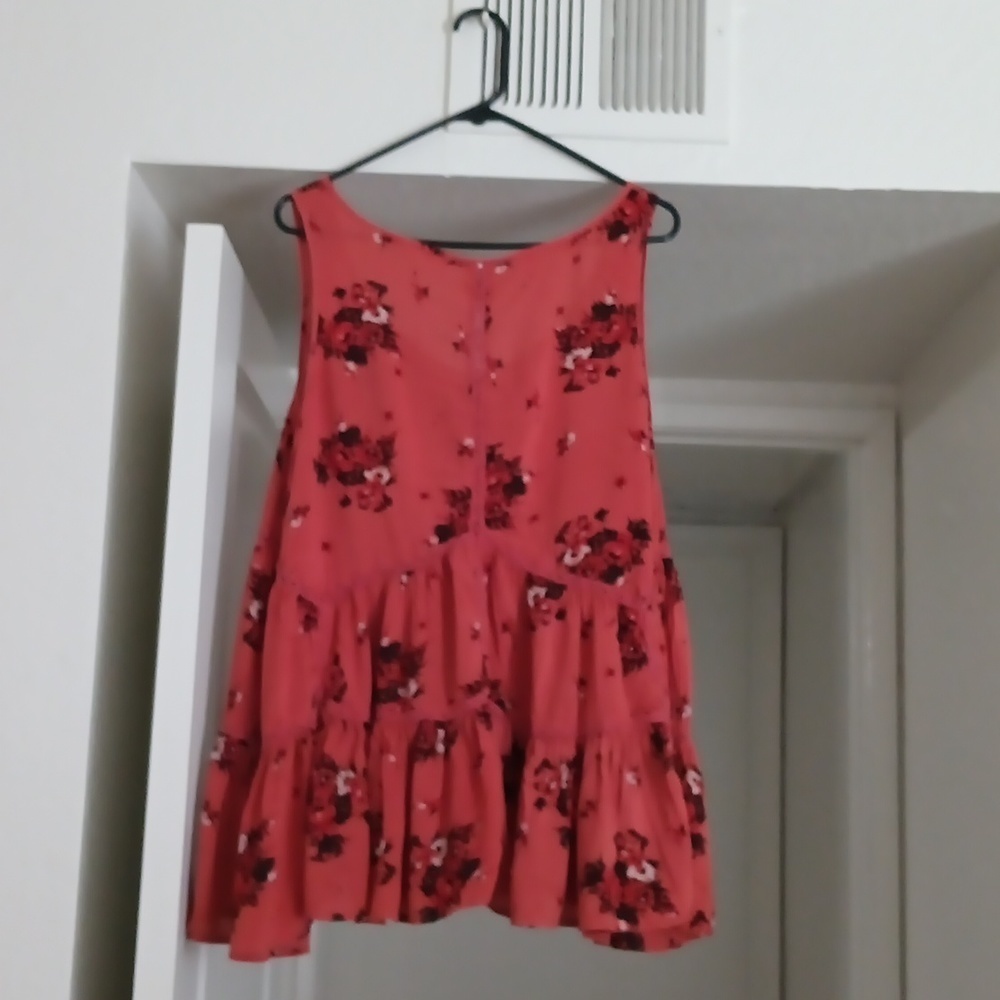 Torrid Floral Print Challis Lace Inset Tank Top. Size 1 - Picture 10 of 12